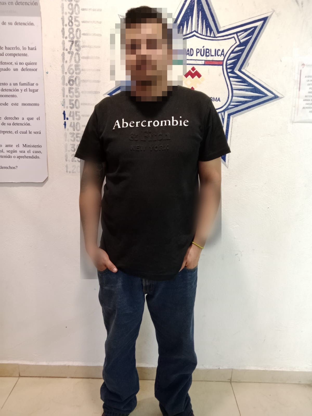 Imagen 2 de 2: Detienen a vendedor de aves silvestres en Mineral de la Reforma