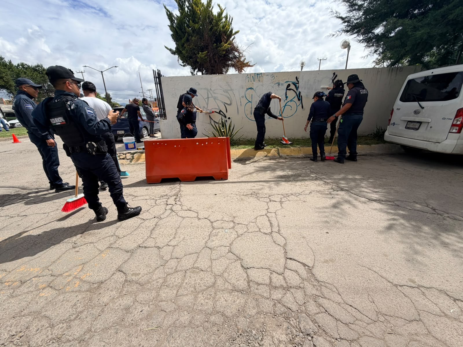 Imagen 1 de 4: Denuncian uso faccioso de Recursos Públicos de Mineral de la Reforma